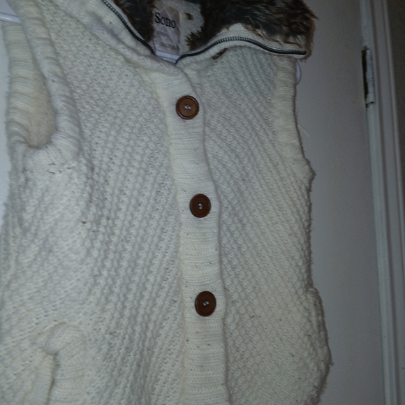 Sweater - Picture 2 of 3